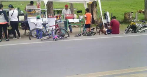 PUNTO AMBULANTE EMPANADAS  SALPICON  PASTELES PUNTO AMBULANTE EMPANADAS  SALPICON  PASTELES